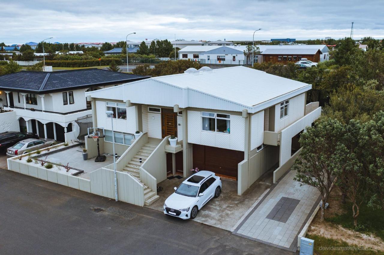Smart Luxury - Private Gym, Hot Tub & Sauna Keflavik Exterior photo
